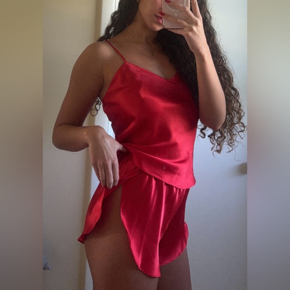 Vintage 90s Hidden Fantasies Dreamin' Of You Red Satin Two-Piece Sleepwear Set - Picture 2 of 13